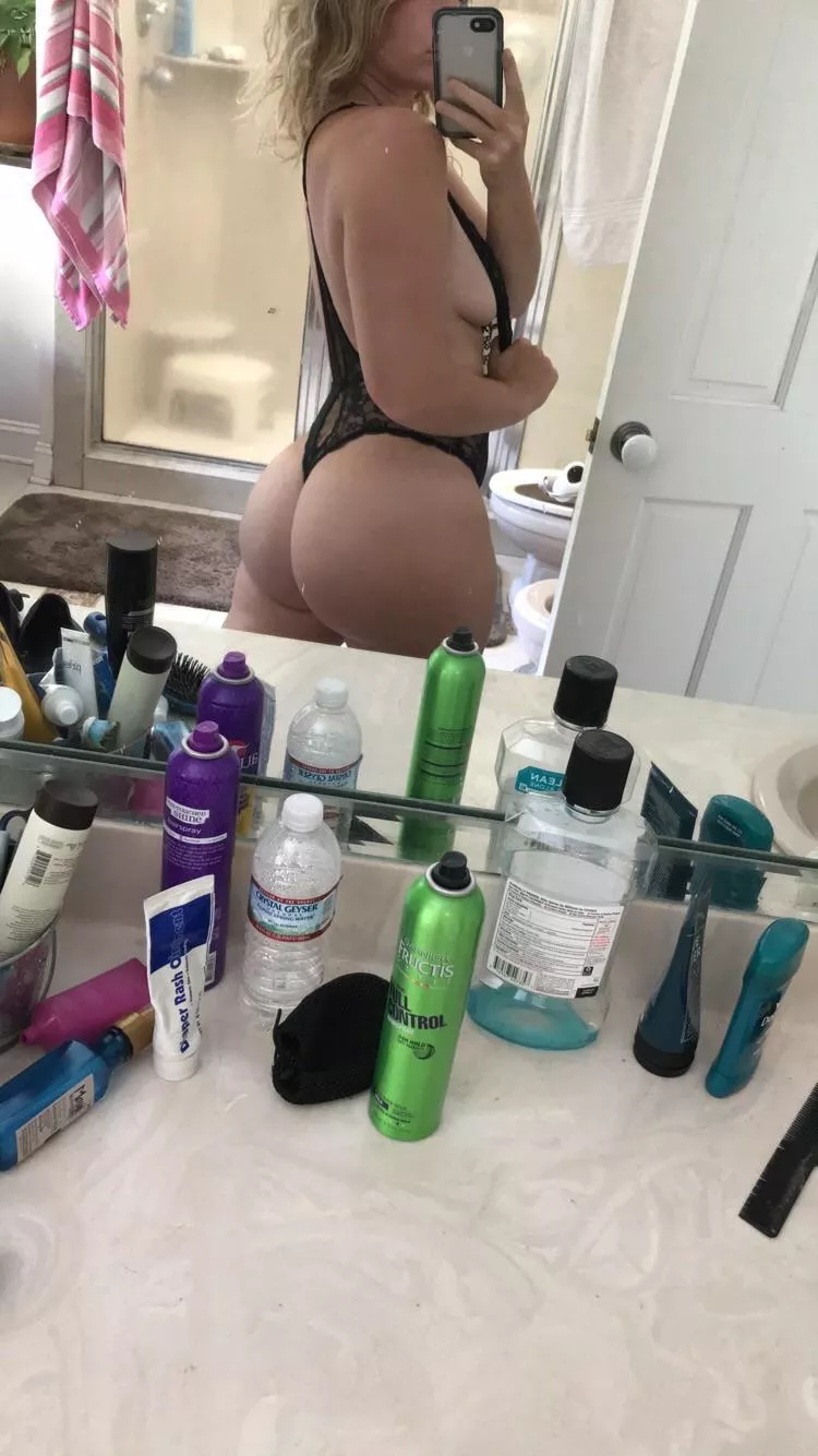 I need more bodysuits 💅🏽