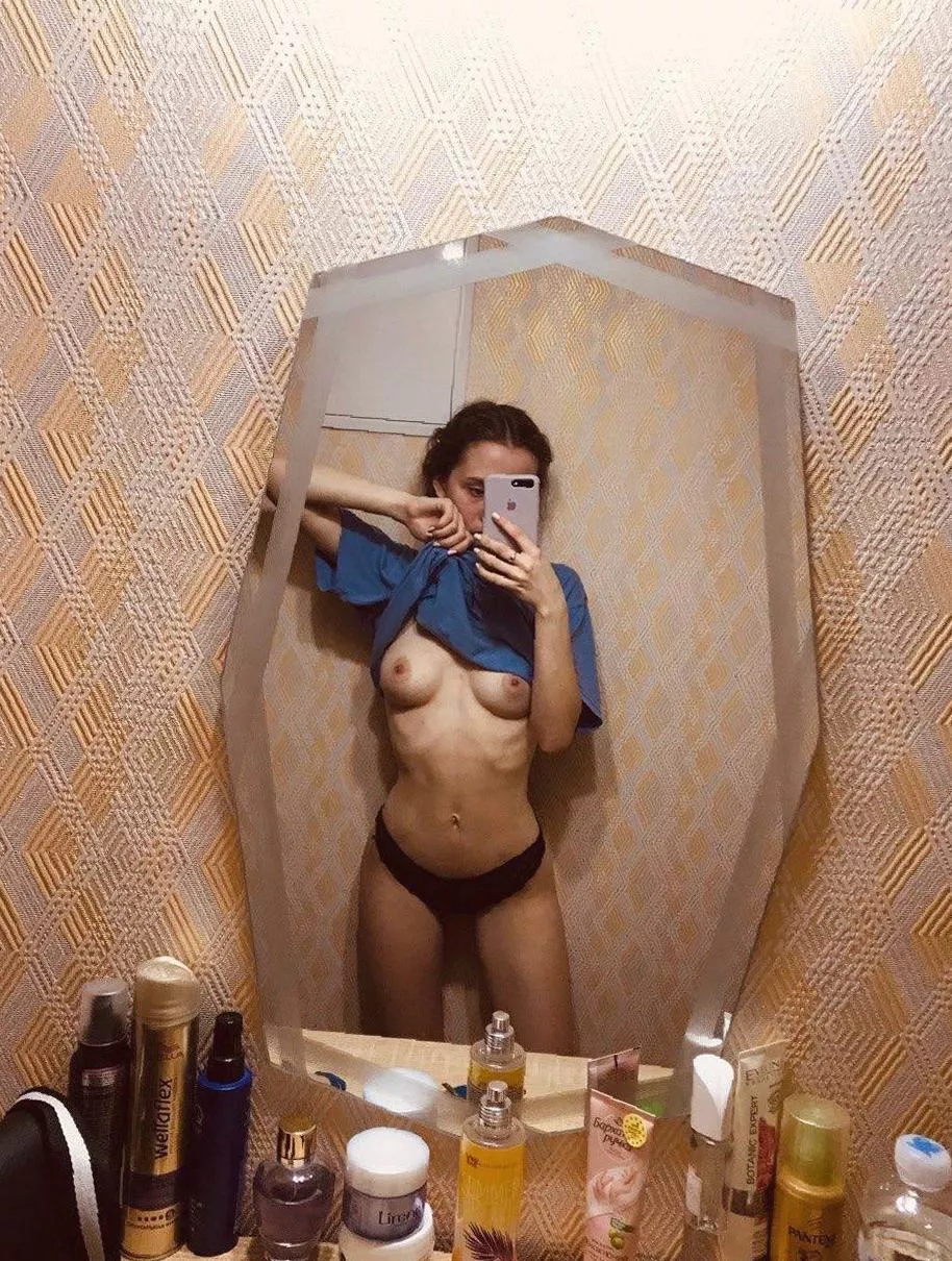 [Image]I like to surprise people with my sexy body