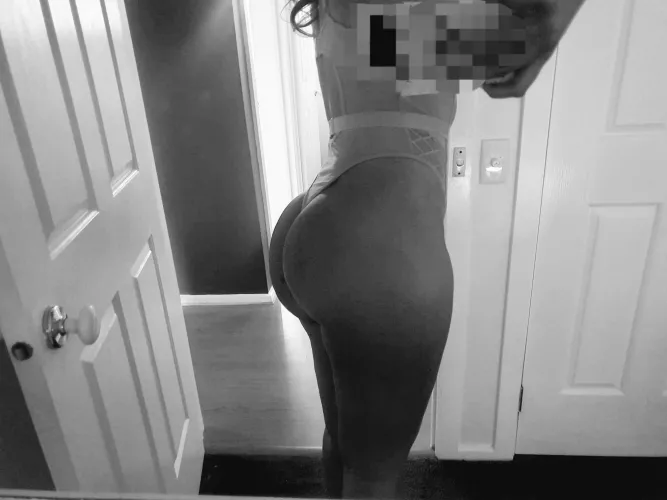 Is this butt juicy enough? (F)