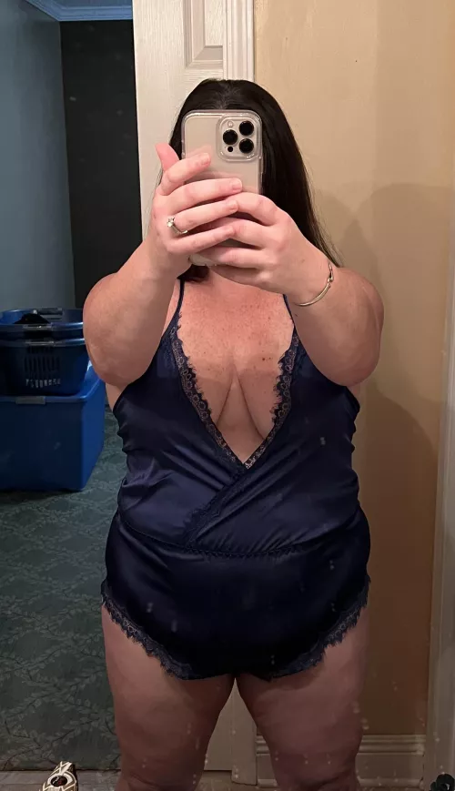 It is ovulation time! Yesterday was the first day and peak ovulating day is Friday… We have a friend coming over today… Will post pics later!! This is the picture she sent to him.. I think she is ready to be bred everyday for the next 6 days!!