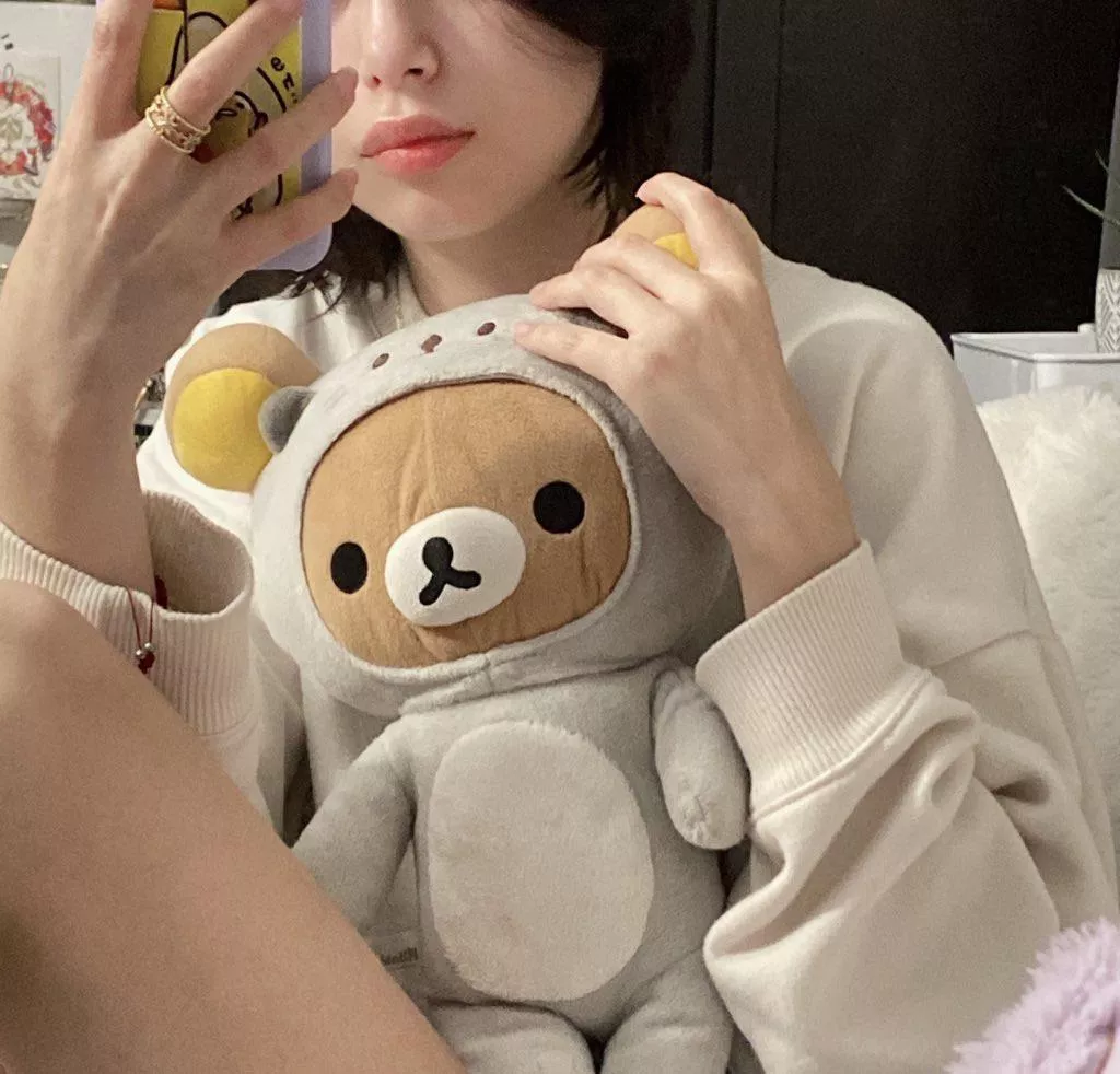 it’s late n im wanting attention lol