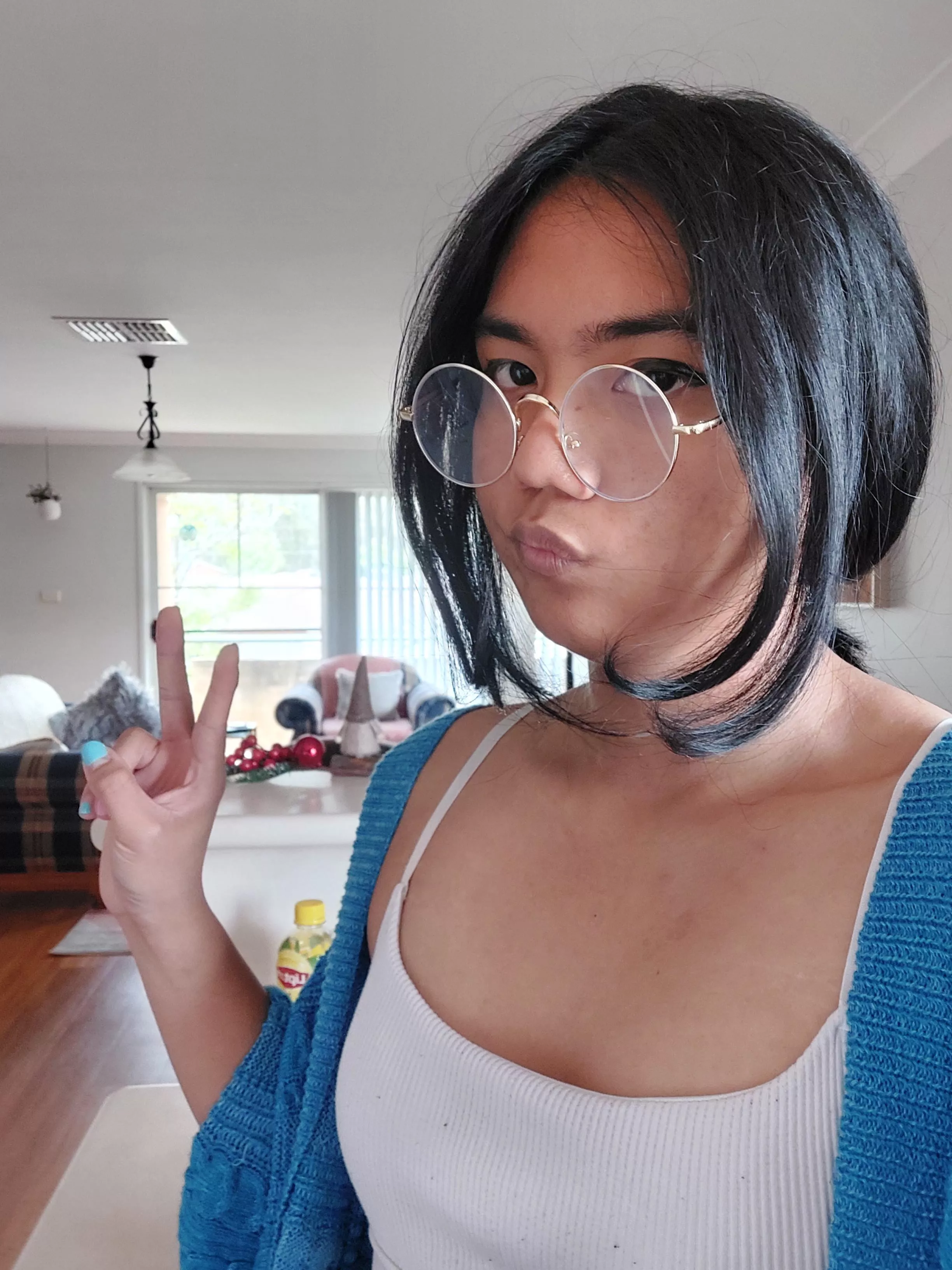 Just pretend I know how to pose