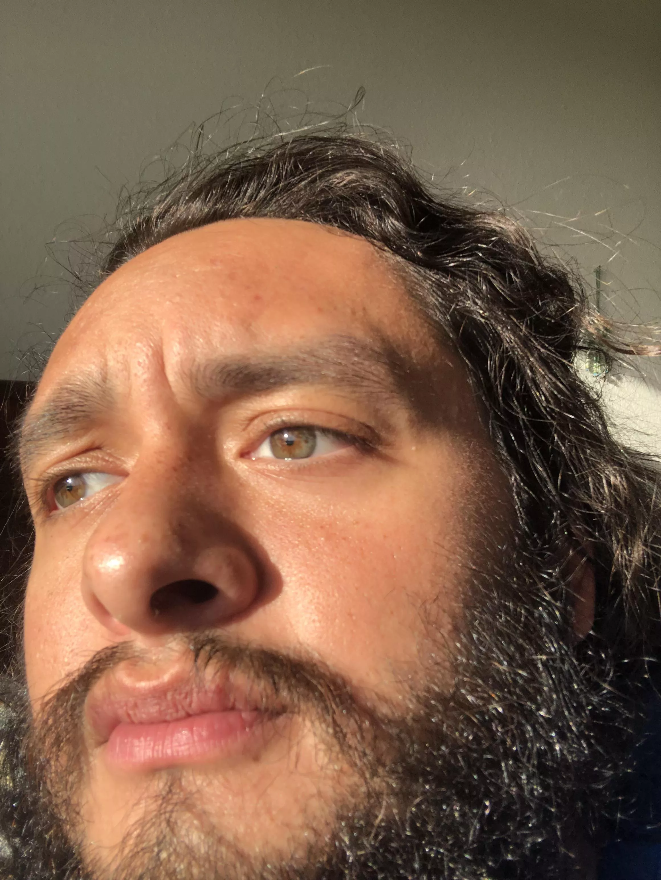 Look into my eyes 🌻