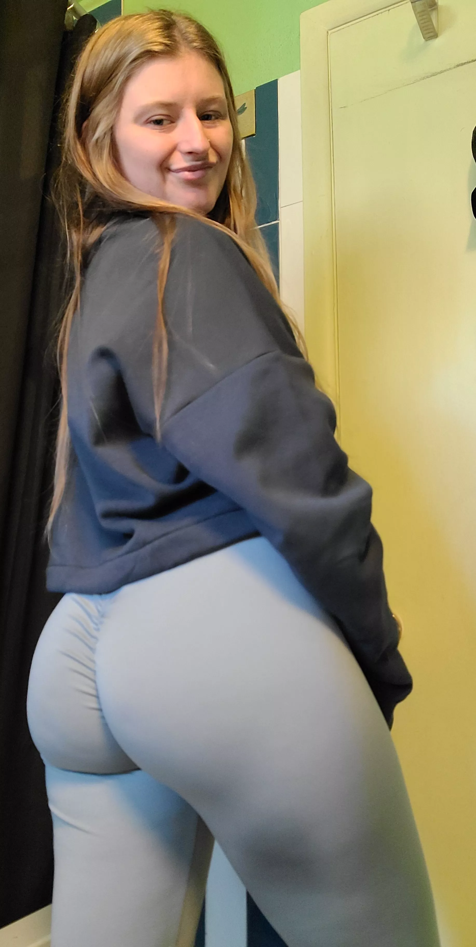 love gray yoga pants