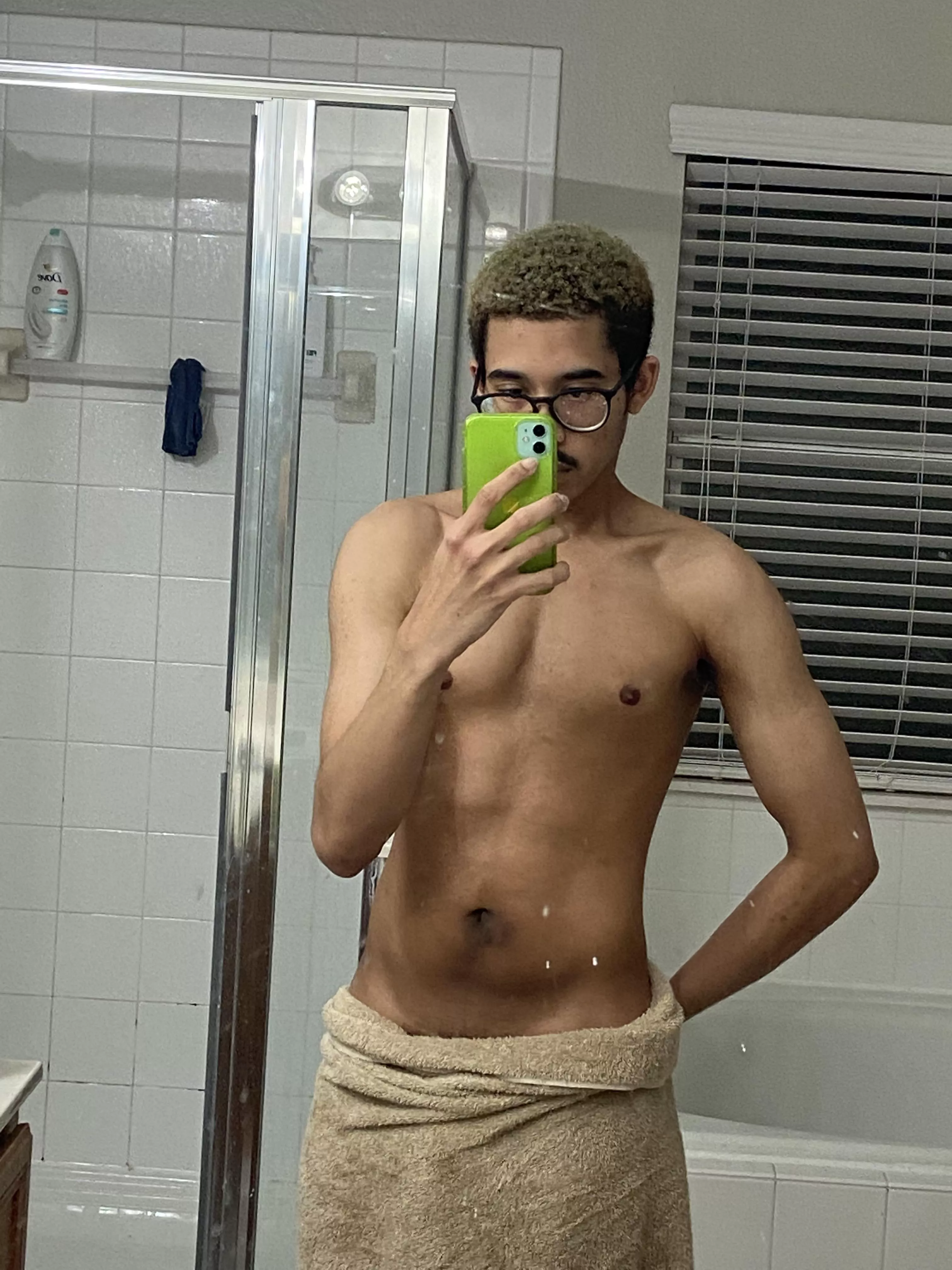 (M) I feel like a 6 most days what u think