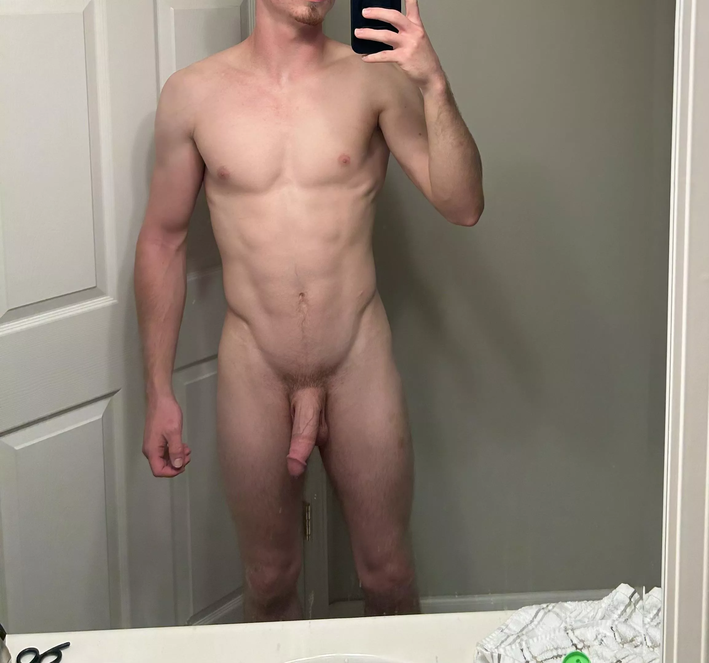 [m] looking for honest female opinions. Feel good, but sometimes people tell me to gain weight lmk if you agree.