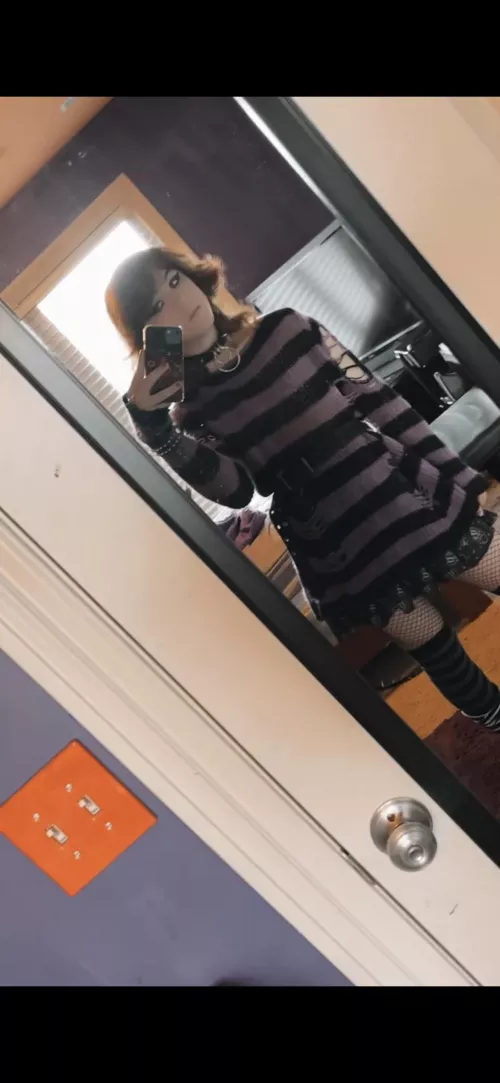 Mondays suck. Like ur mom lmao