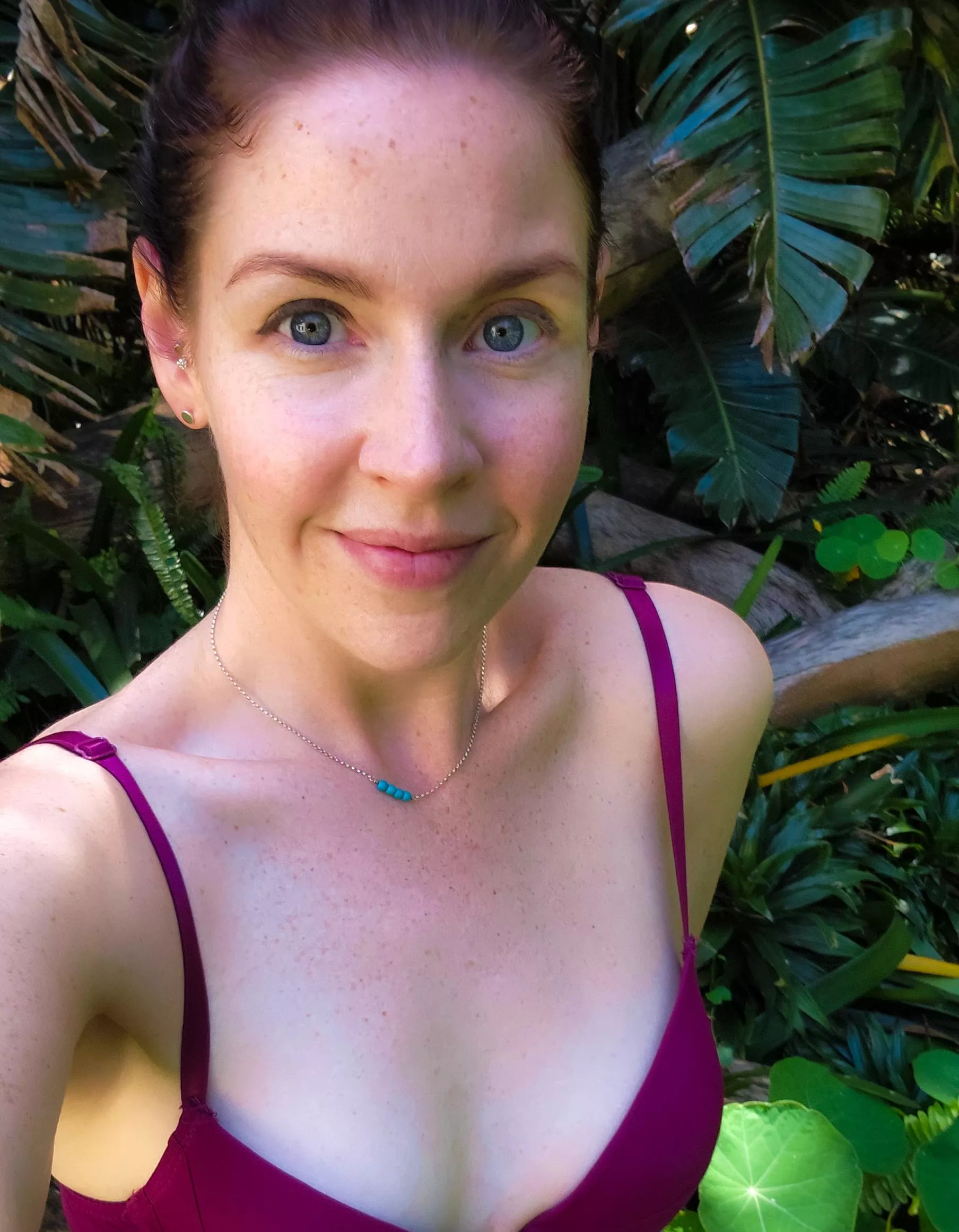 Natural Garden selfie for you I hope you like the Natural look too 🙃