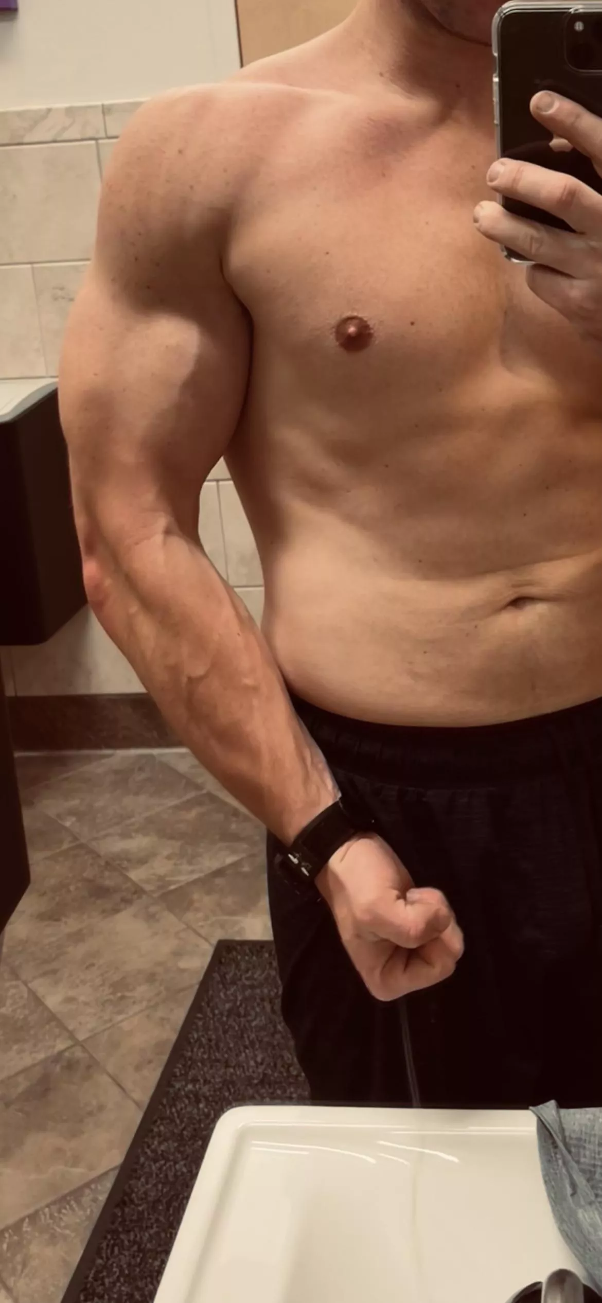 Nice pump after the gym. Do I fit here?