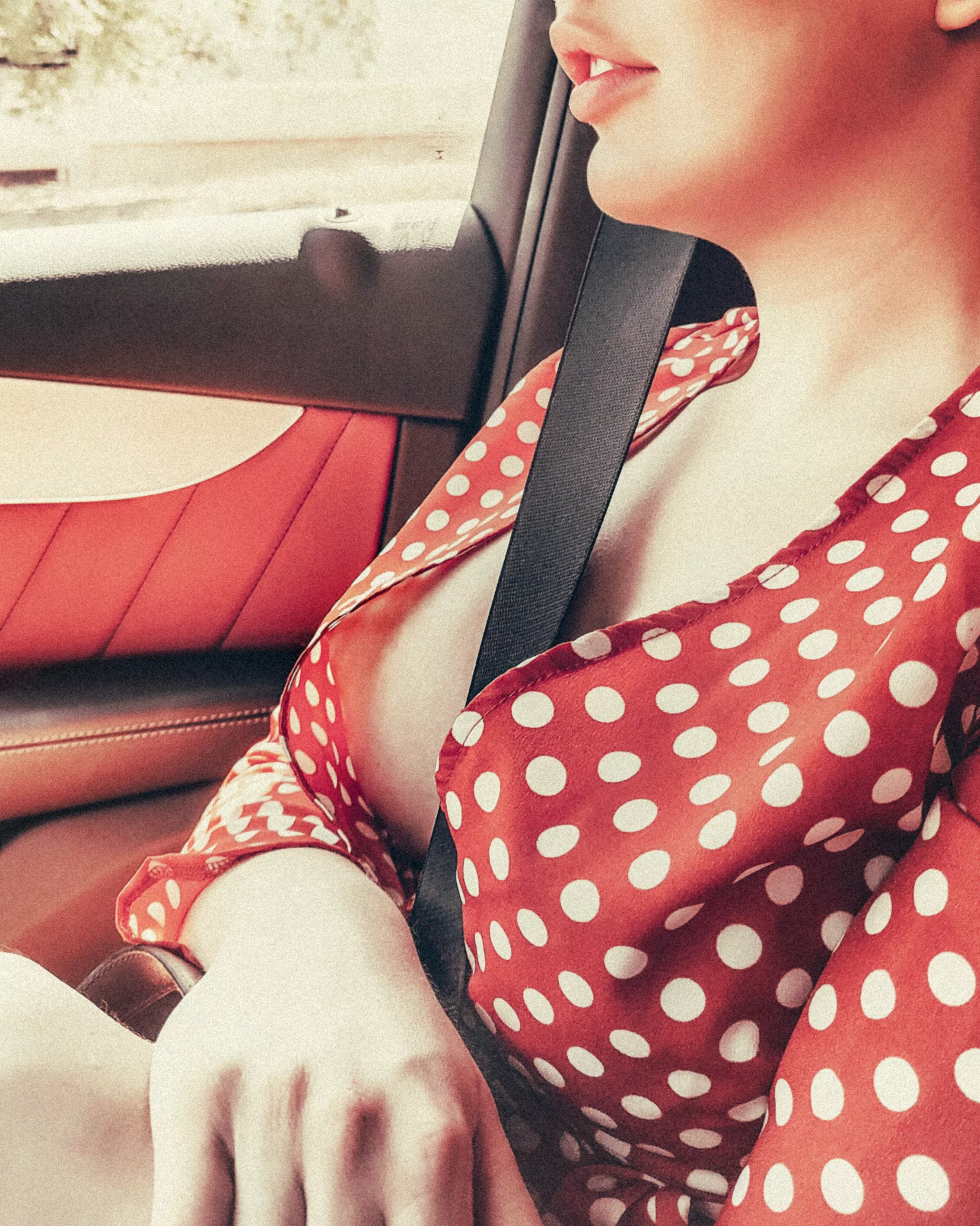 No one notices my nipple on this photo ;)