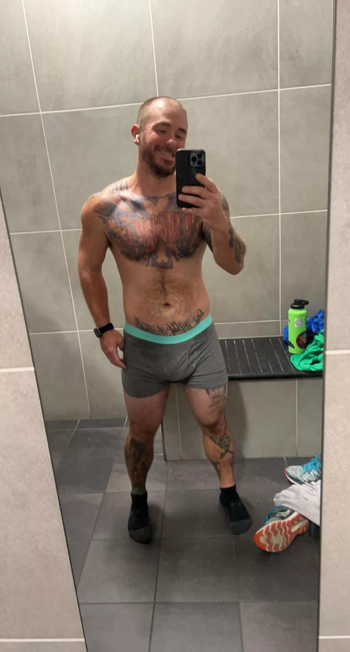 Old navy grey with Tiffany blue band and custom sweat 😅