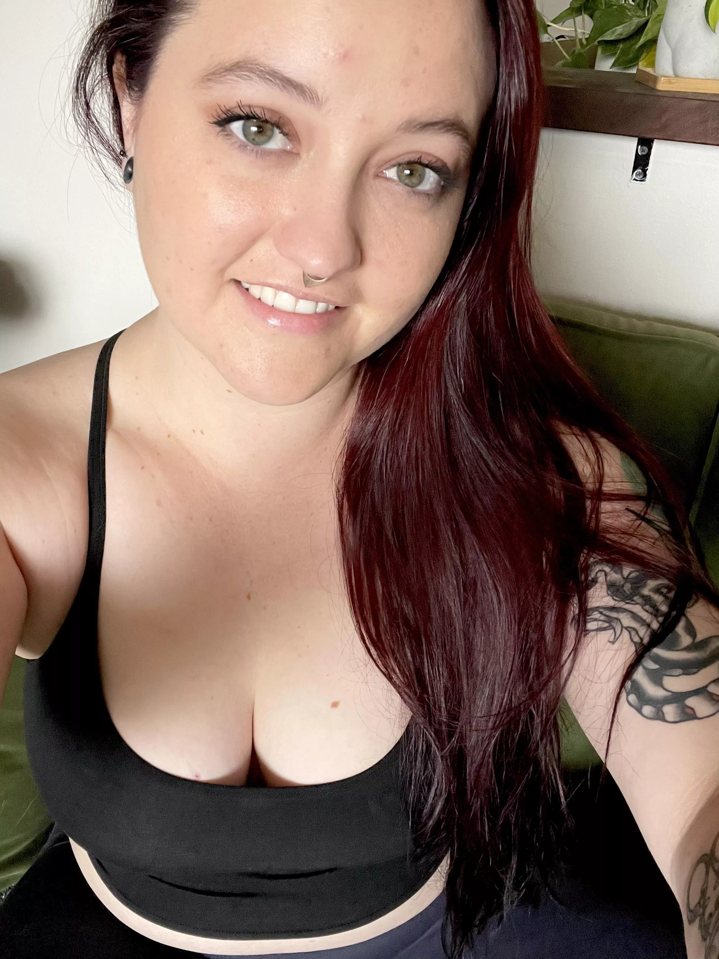 Only smiles 🤍 [f]