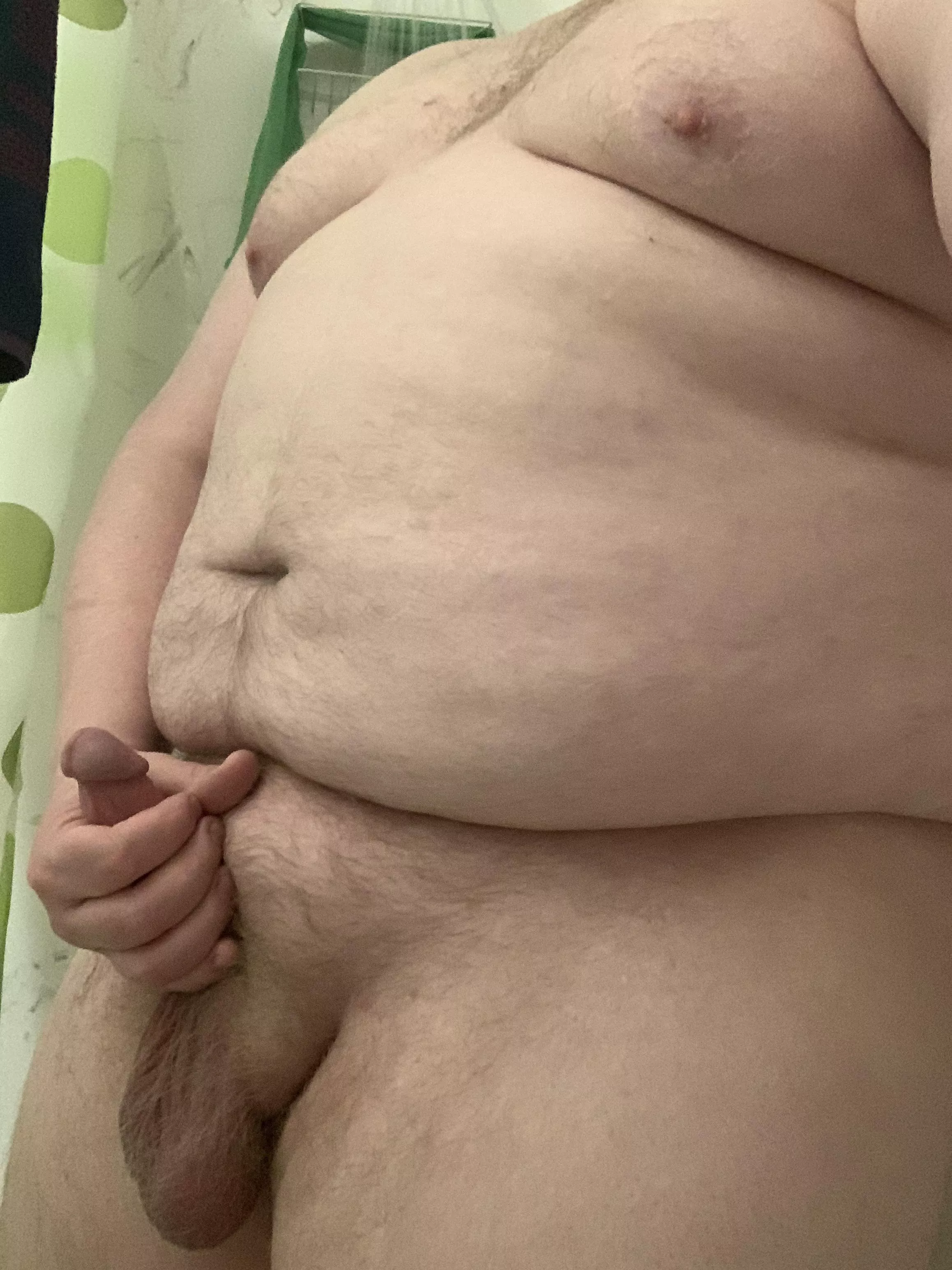 Showering off before bed, who wants to join me? 😏