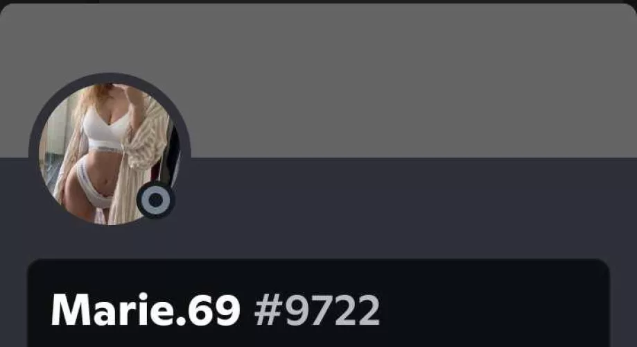 Sie hat kranke nudes