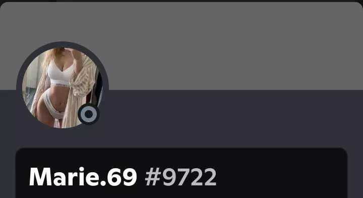 Sie hat kranke nudes