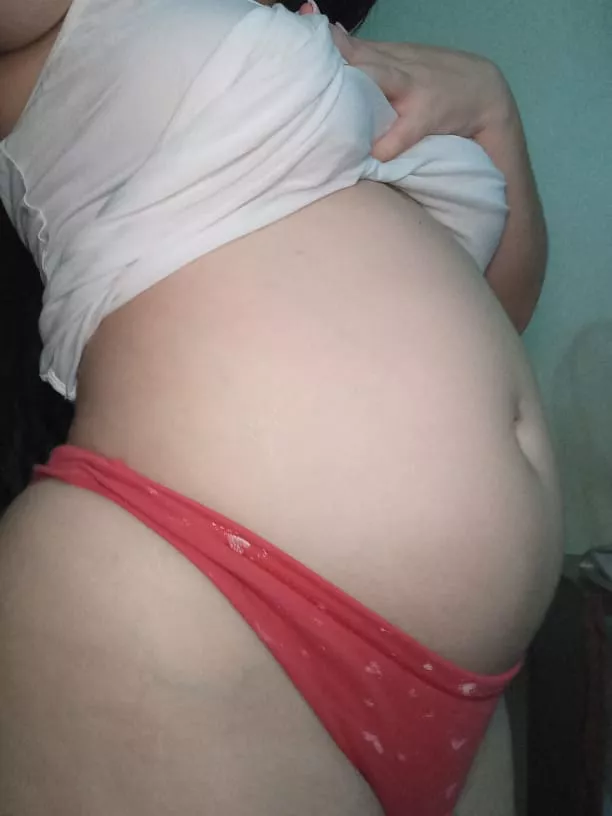 So pregnant do i look sexy to you? Would you like to see me?