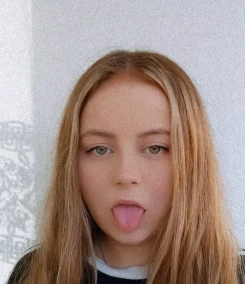 test your aim and show me yeah this is my 19yo gf