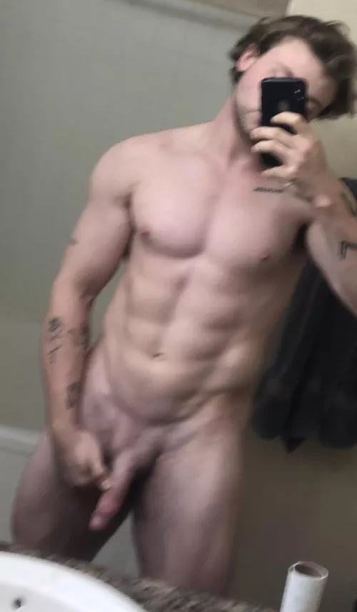 Thought I’d say hi😏