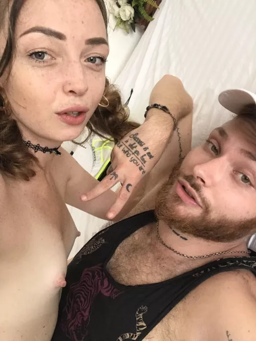 Today’s stream was hot as hell…wow. You can watch a record or join us tomorrow. https://m.chaturbate.com/cherrypepperr