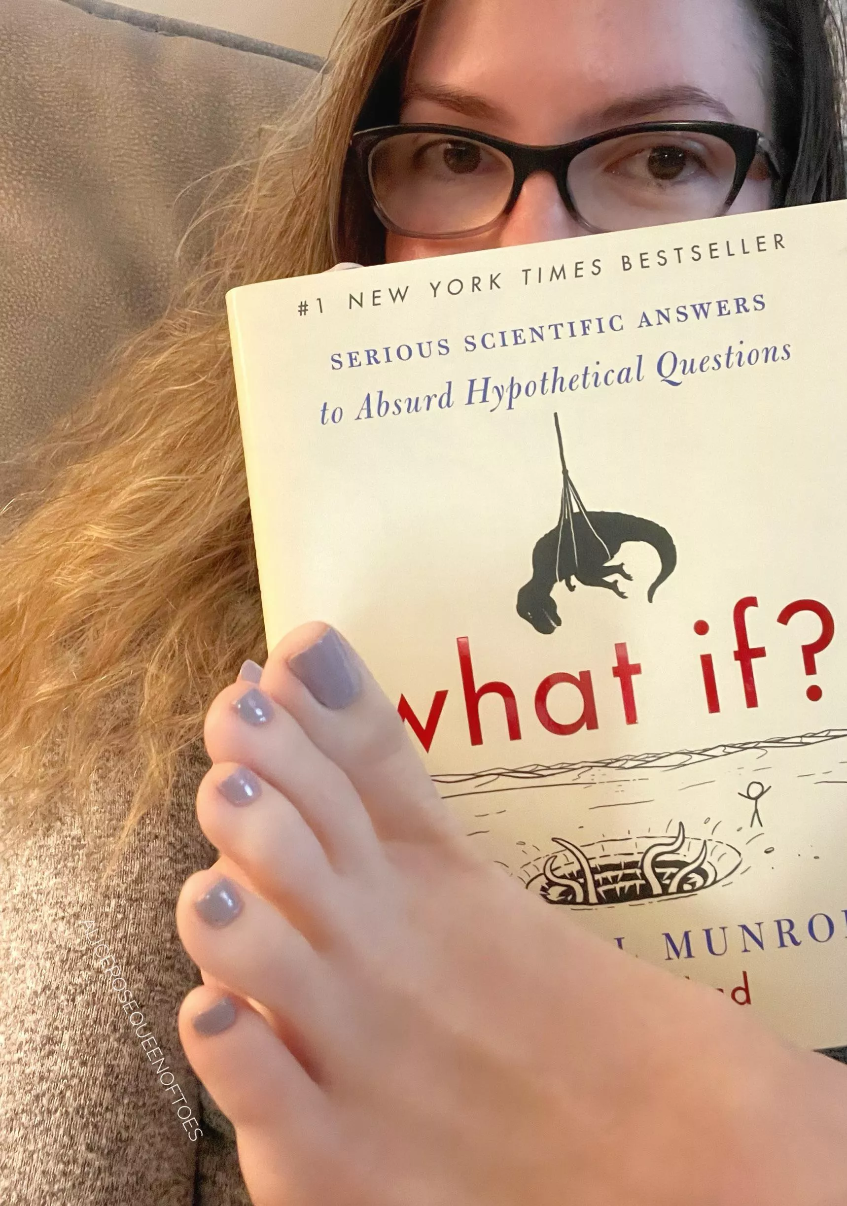 What if you sucked my toes while I read? 🤭😉