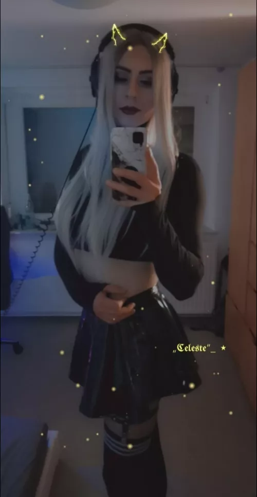 what should I wear next? 😘💜