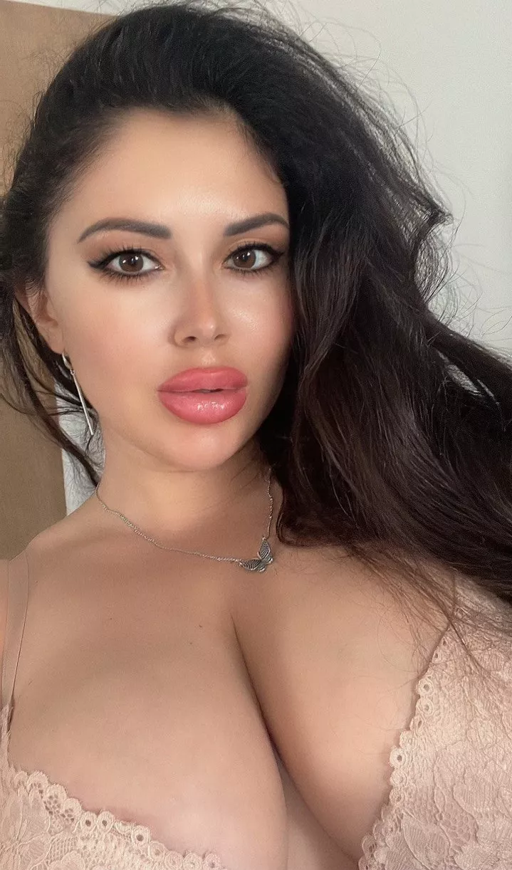 When they fall out of the bra, can you catch them ?