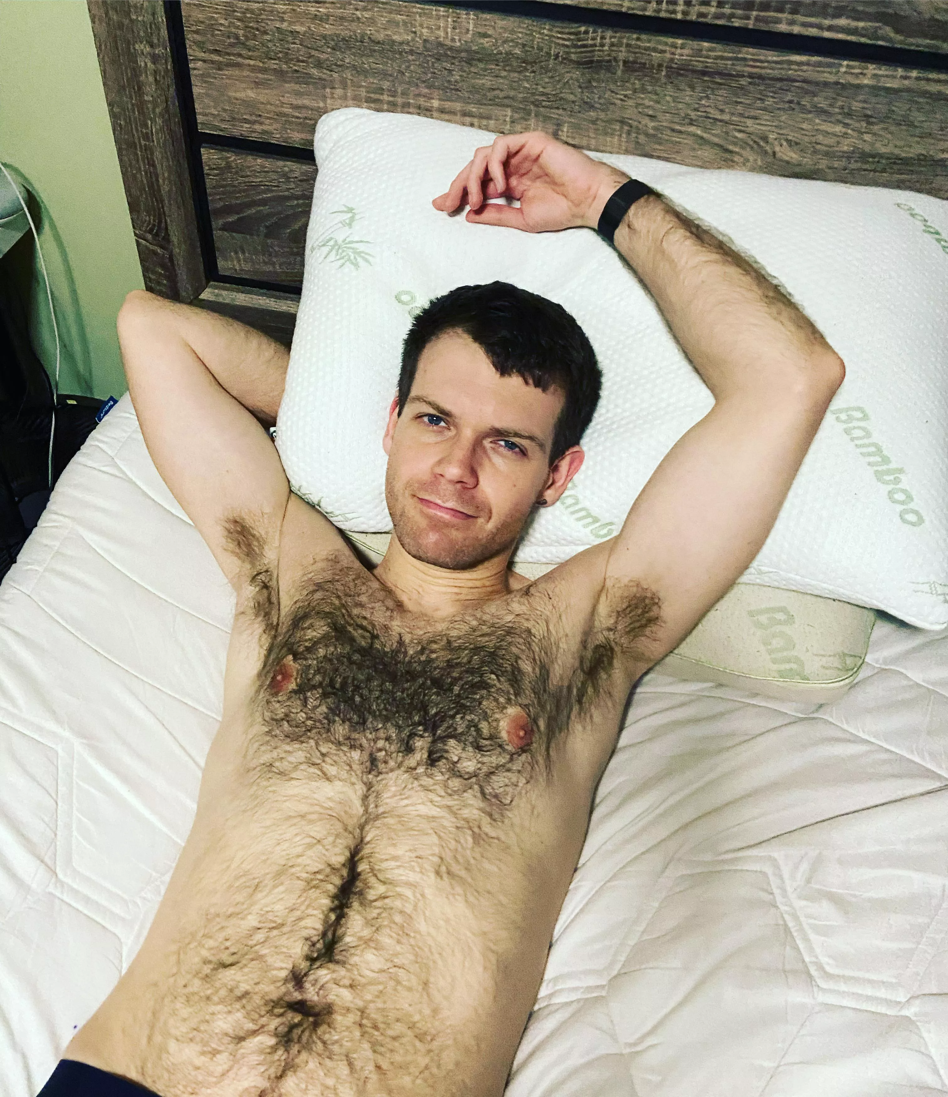 Who want to me in bed with me? 😛