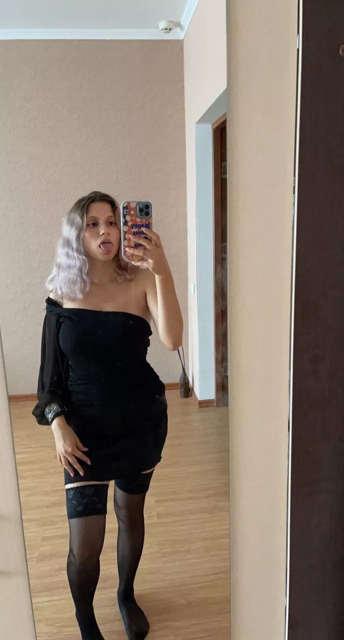 Whoever likes gets a nude (instant)