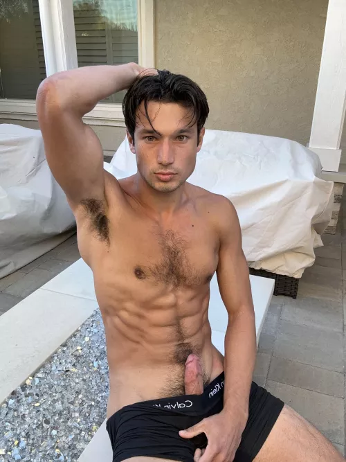 Would you sniff or lick this pit