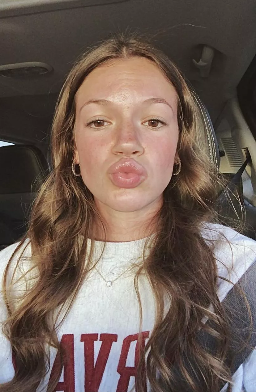 10/10 redhead babe💦