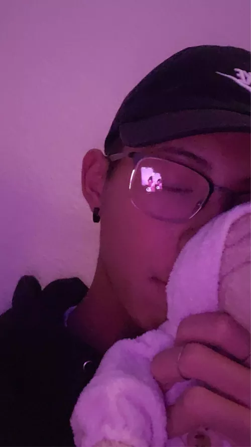 [19] Felt cute, might play some Overwatch now 😏