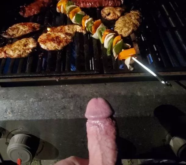 [42] Dinner time...many options