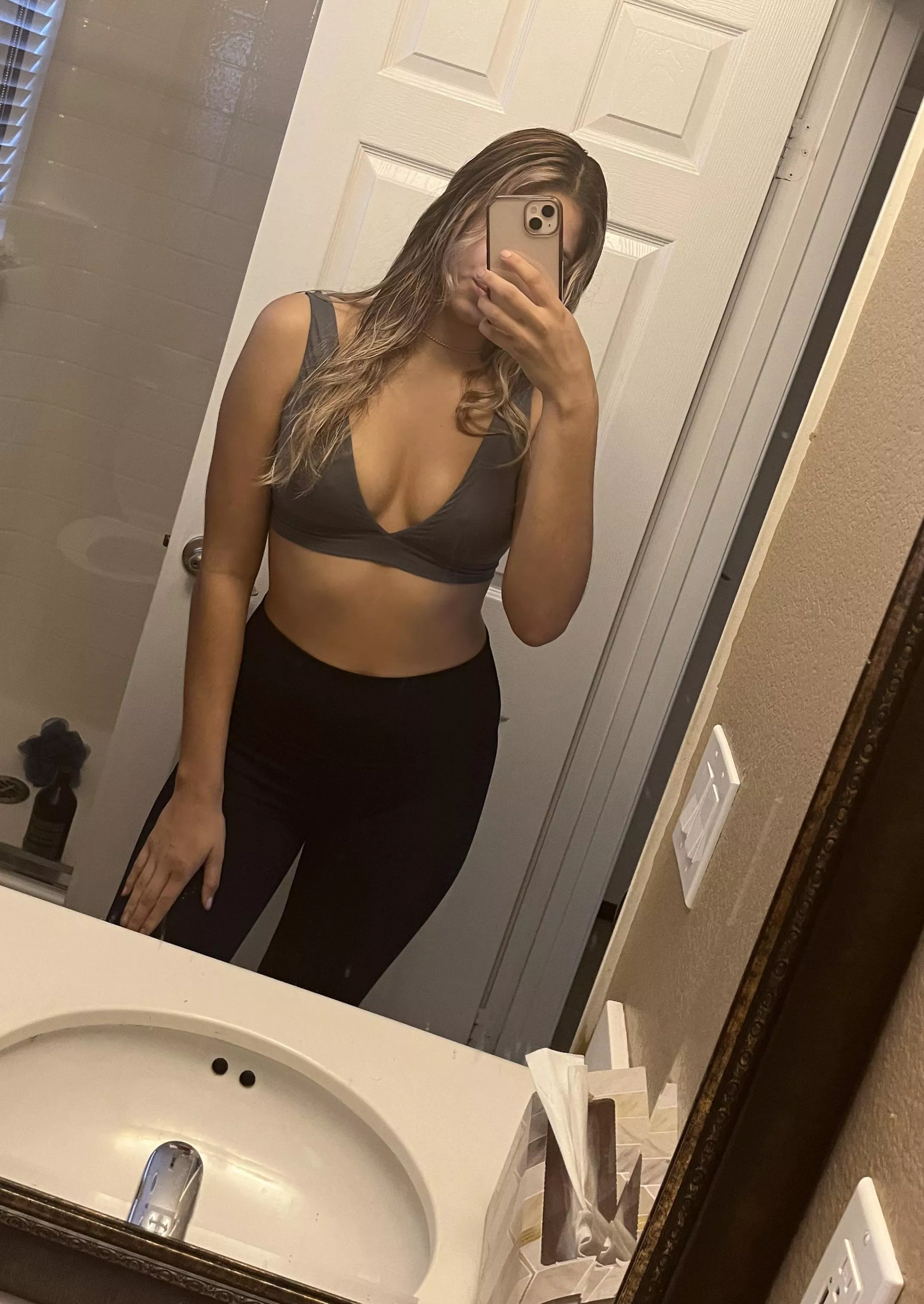 After a long workout I just want to get naked 😝