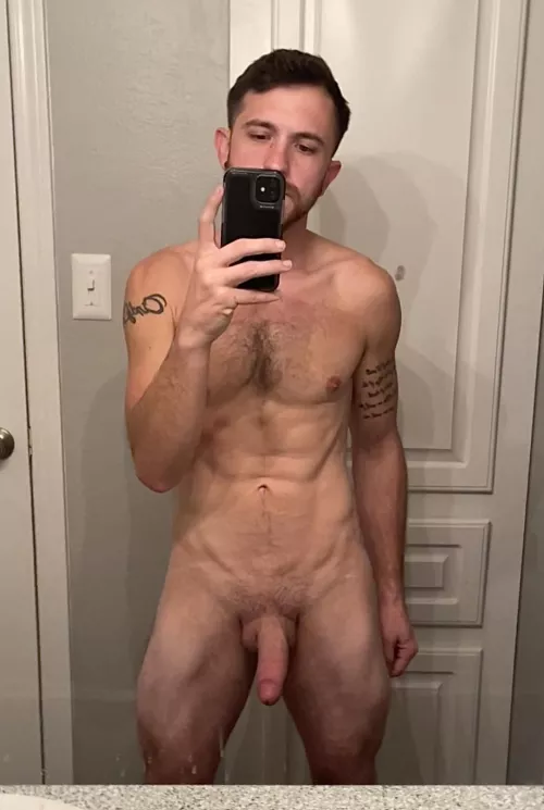 After almost a full year of grinding in the gym, how do I look?