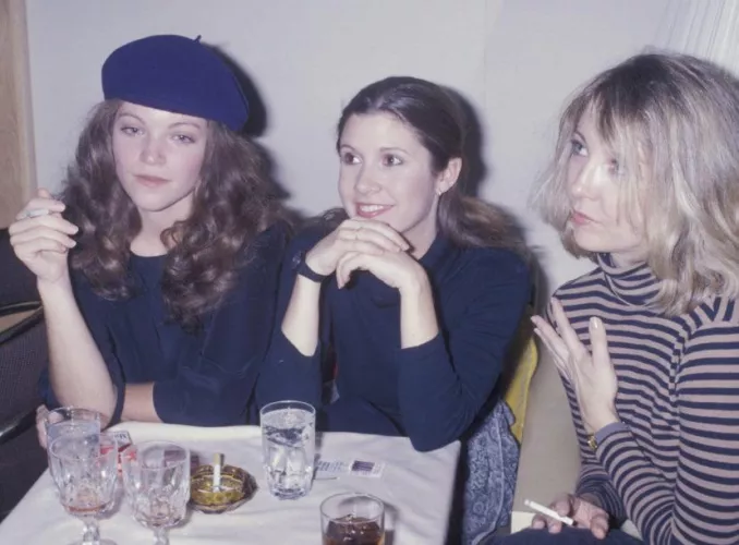 Amy Irving, Carrie Fisher, Teri Garr - Two Jews and a Gentile