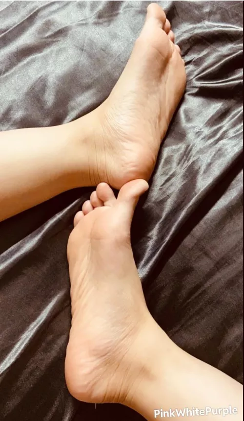 Anyone want to kiss my smooth soles?