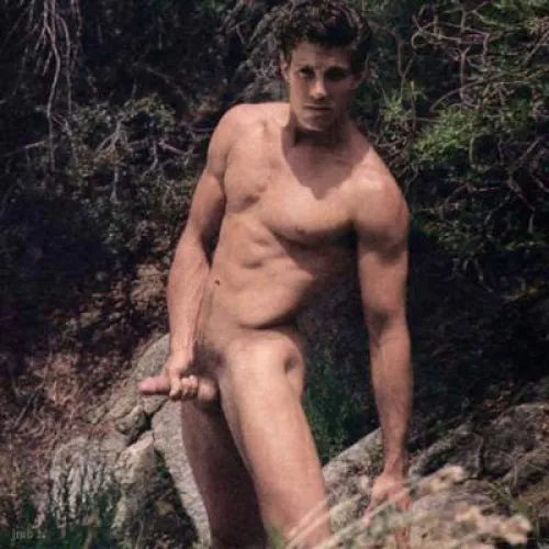 “Bill Henson” …