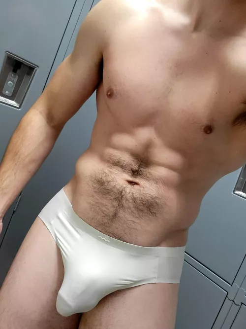 bought some new underwear 👀 maybe I should size up