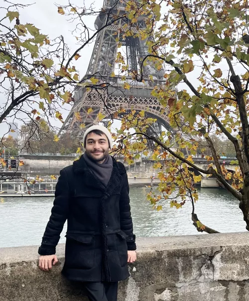 Celebrating my 25th birthday by traveling solo in Paris. It took me 25 years to learn that being born, being alive is something to celebrate. 🥹