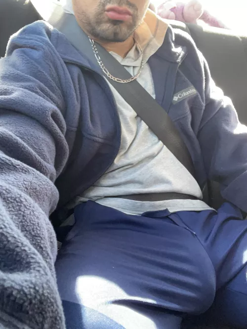 Come massage this knot I got in my pants