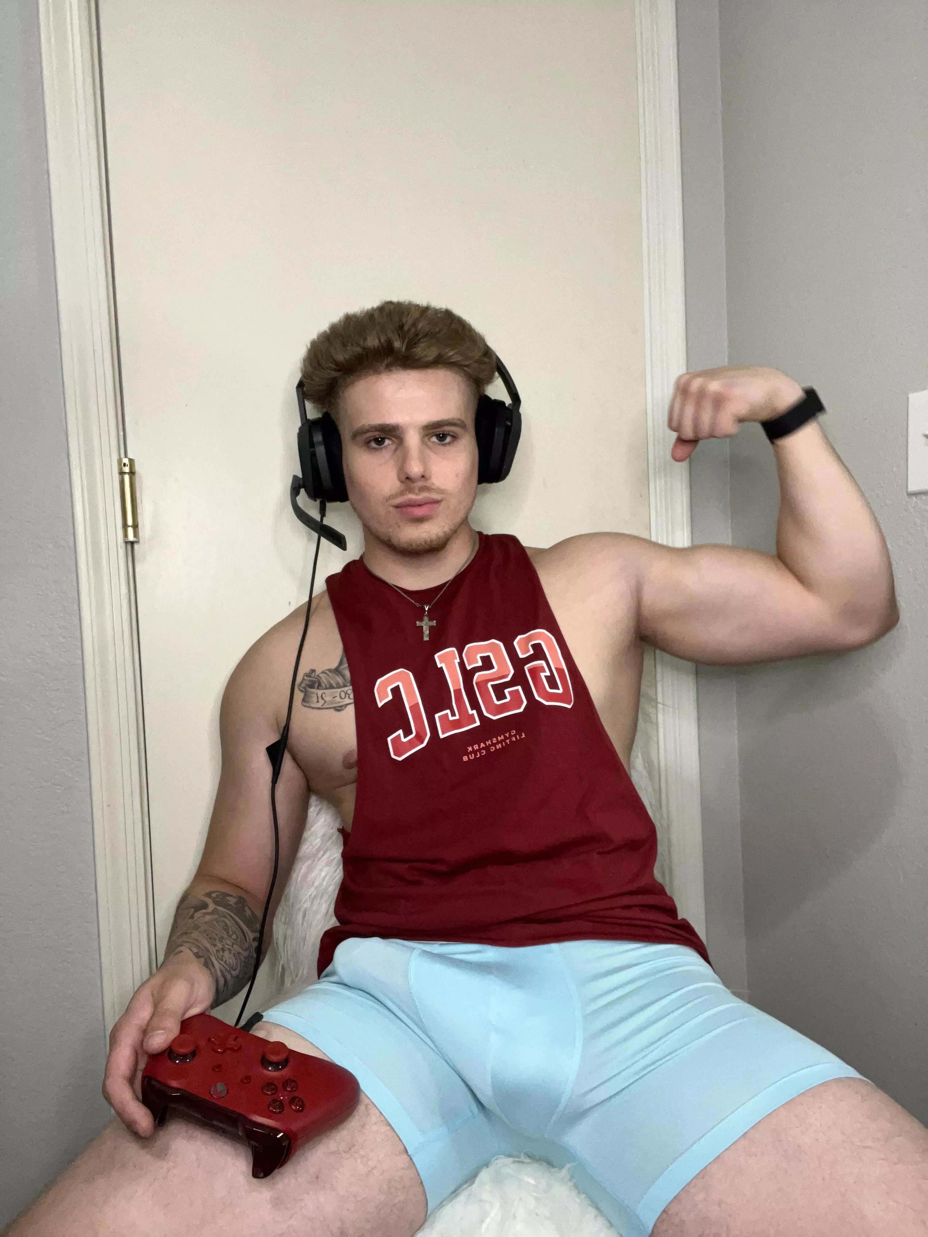 Come take a seat while I play