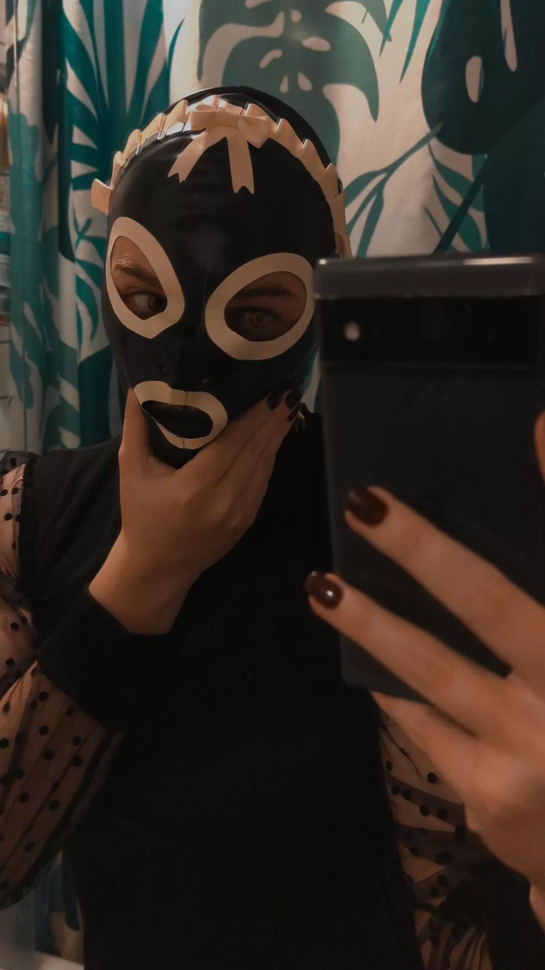 Do my eyes suit this hood?