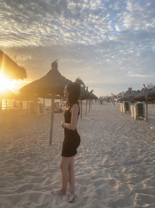 Do you like my cute beach ass?