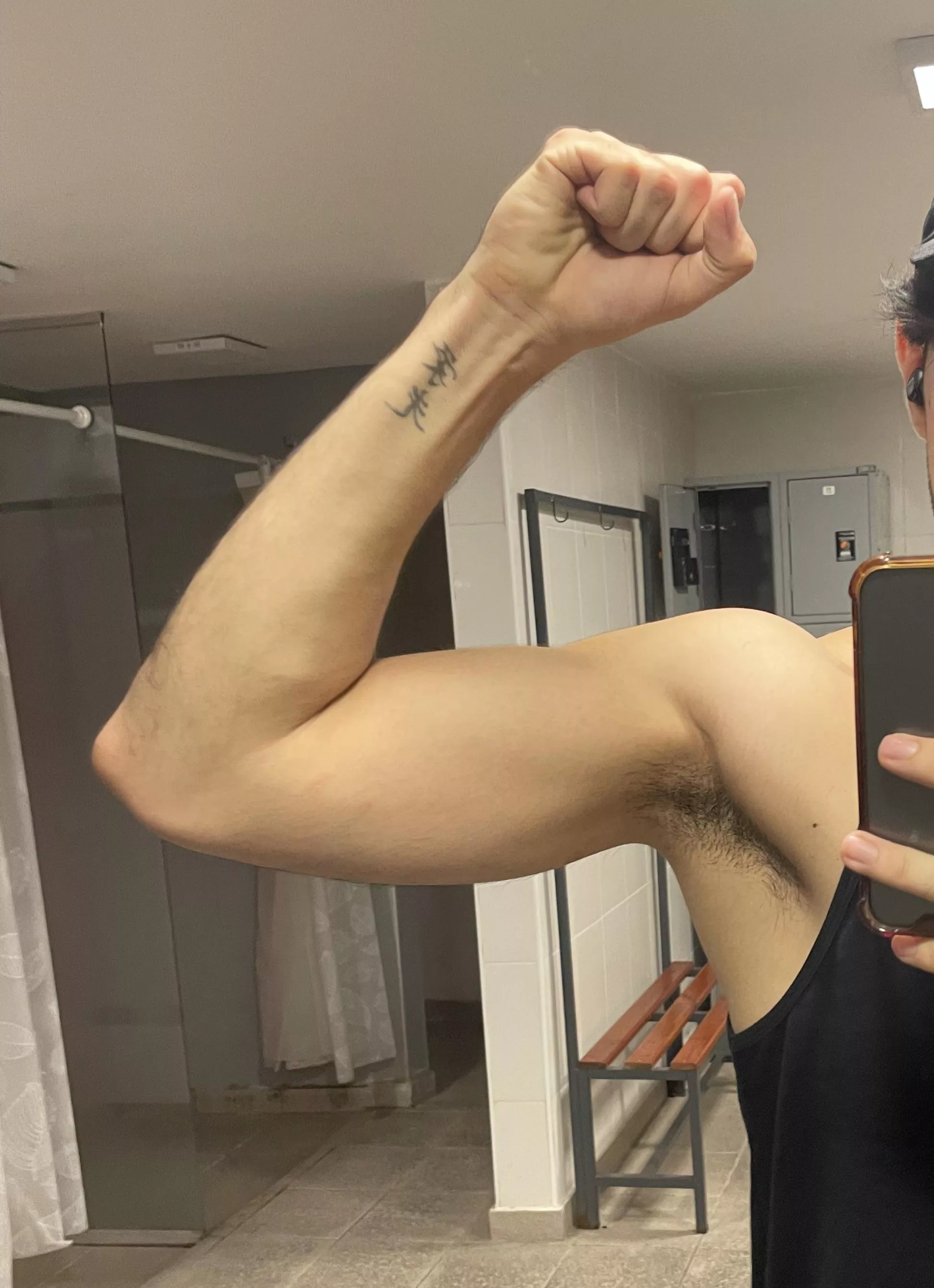 Do you like wet armpits?