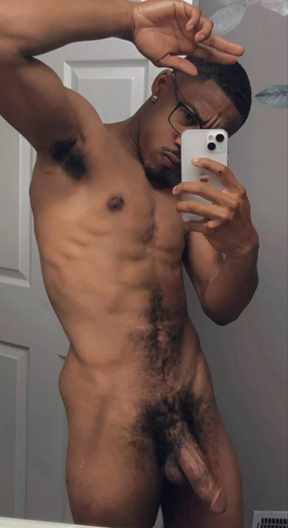 Dom bbc daddy needs a sissy girl to make me cum. and also want to be interested in being my gf