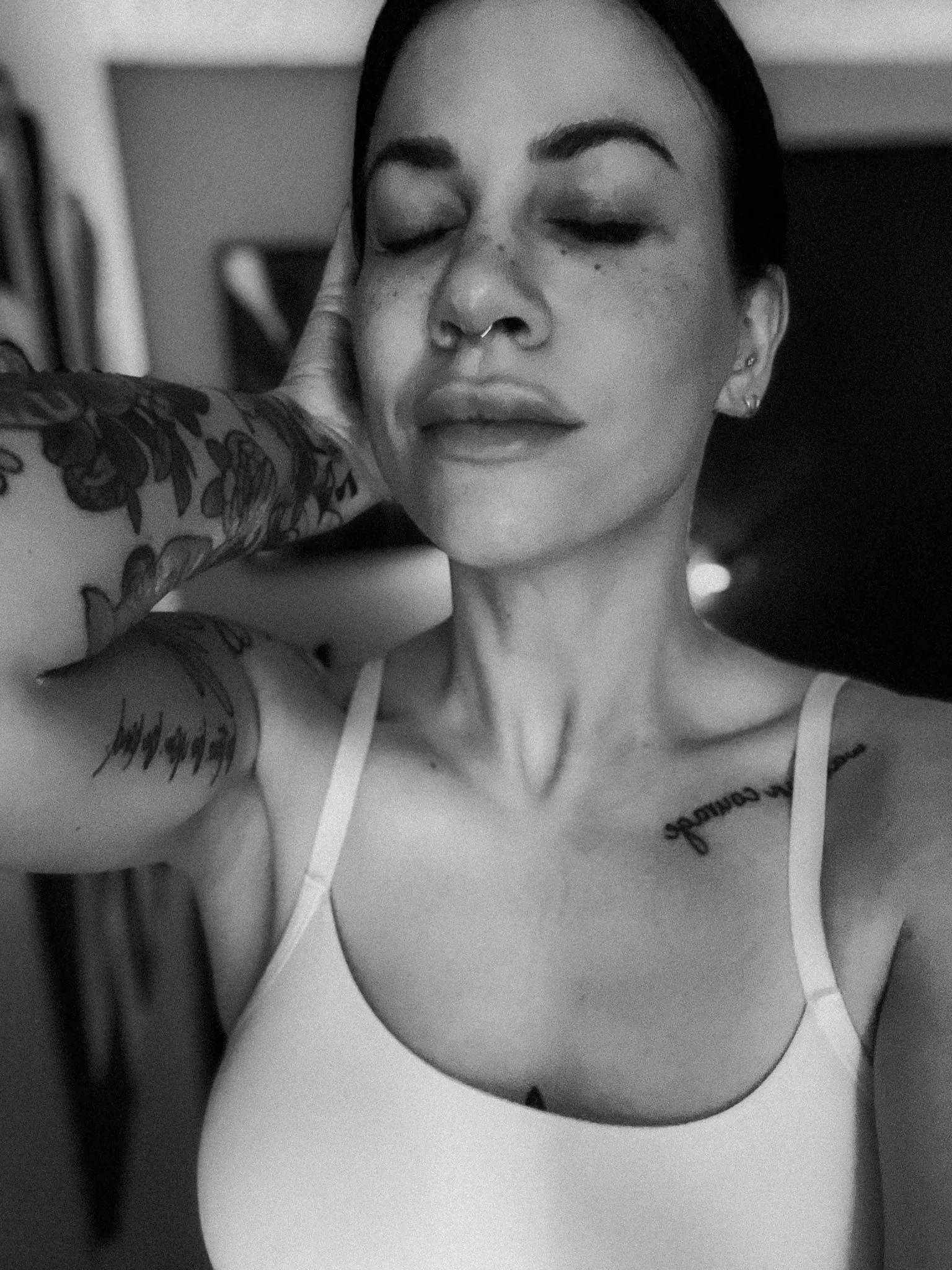 Even momma needs a nice massage every once in a while. Massages make me melt 🫠