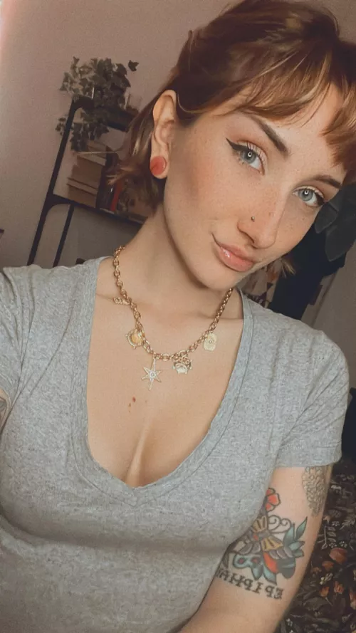 Going out for beers on a school night, cheers 🍻🤭 [f]