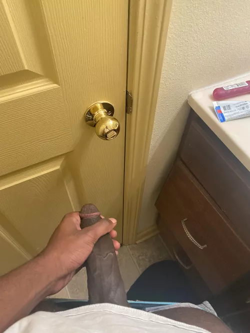 goodmorning whos wants sum bbc dm me