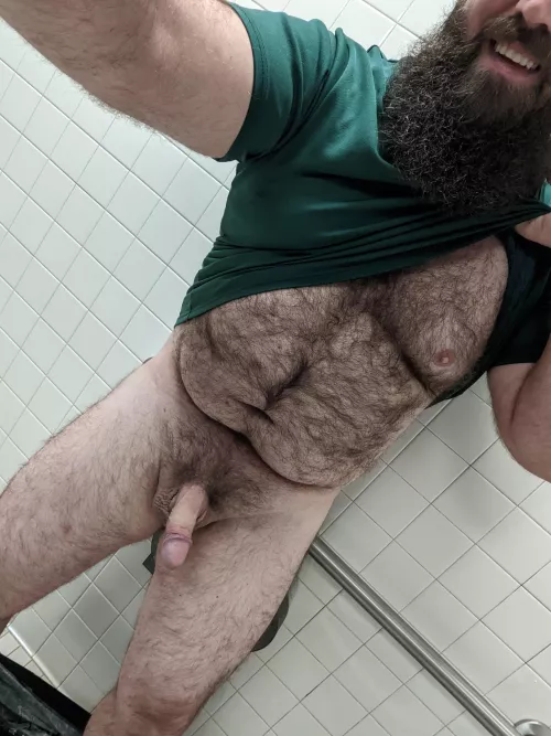 had to go into work again this week. good thing my vacation starts tomorrow. 😁