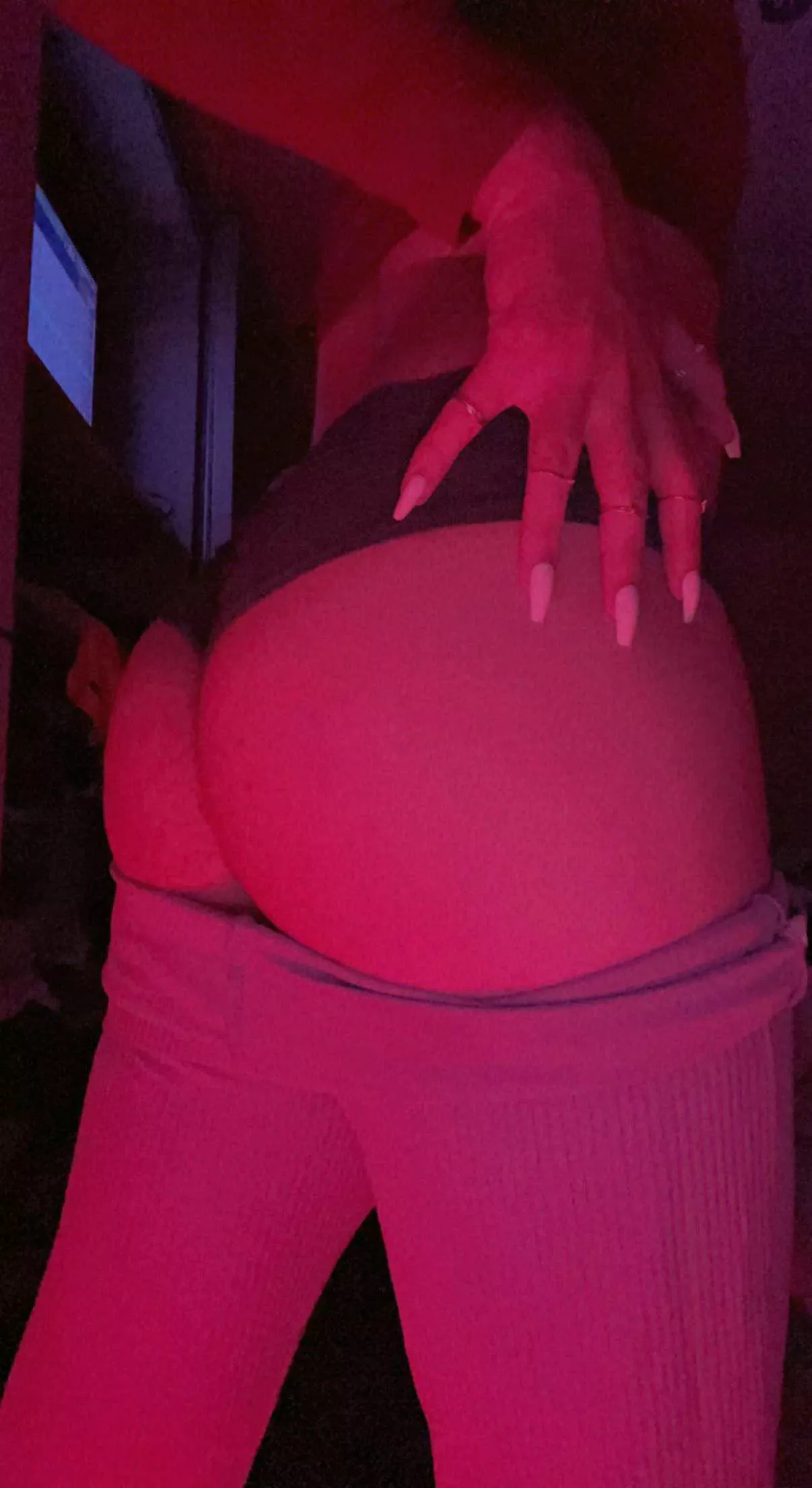 Heeey guys… i keep it short, I need to be fucked😇